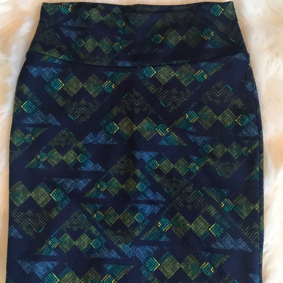 💃🏼🕺🏻NWOT LULAROE SKIRT - Picture 2 of 3
